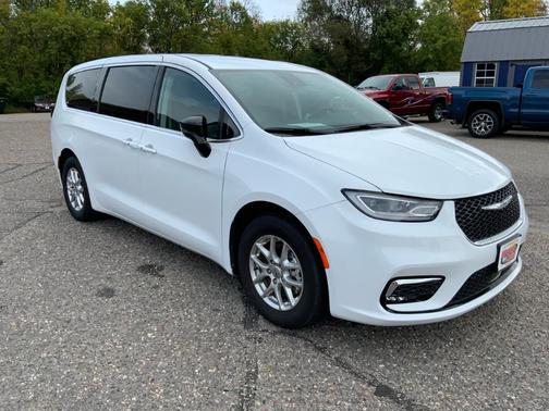 2024 Chrysler Pacifica Touring-L