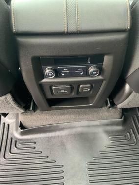 Black 2019 Chevrolet Traverse Premier