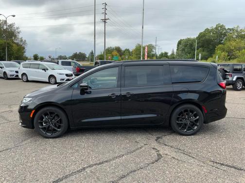 2024 Chrysler Pacifica Limited