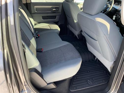 2020 RAM 1500 Classic SLT