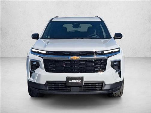 Summit White 2026 Chevrolet Traverse LT