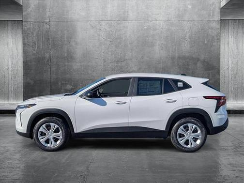 2025 Chevrolet Trax LS