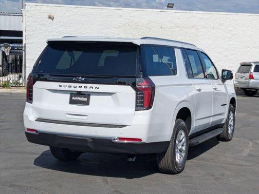 2025 Chevrolet Suburban LS