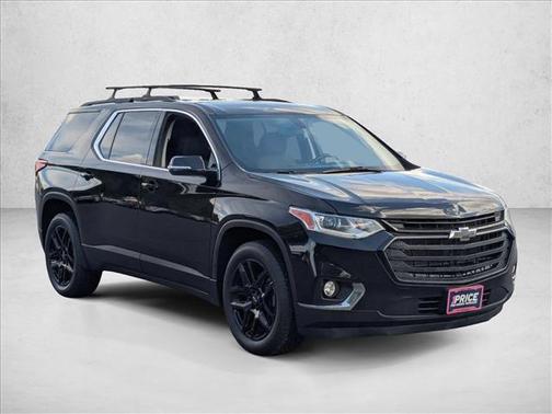 Mosaic Black Metallic 2020 Chevrolet Traverse LT Cloth