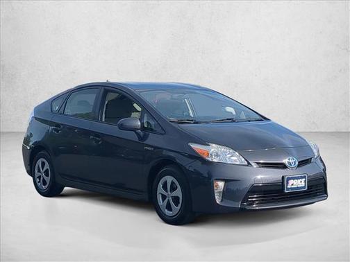 Winter Gray Metallic 2015 Toyota Prius Two
