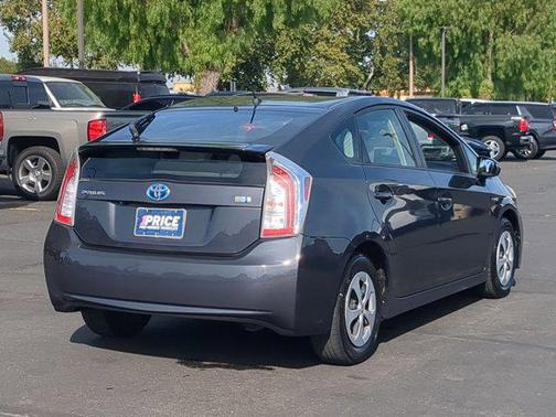 Winter Gray Metallic 2015 Toyota Prius Two