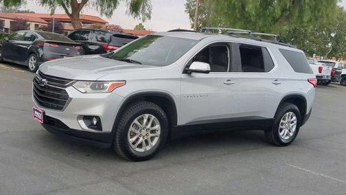 Silver Ice Metallic 2020 Chevrolet Traverse LT Cloth