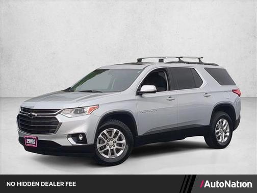 Silver Ice Metallic 2020 Chevrolet Traverse LT Cloth