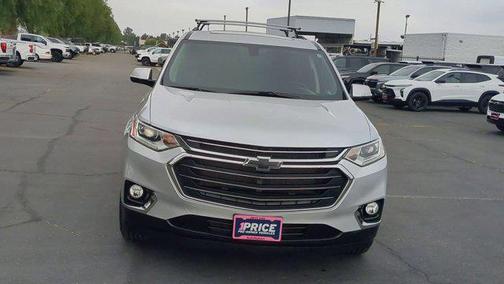 Silver Ice Metallic 2020 Chevrolet Traverse LT Cloth