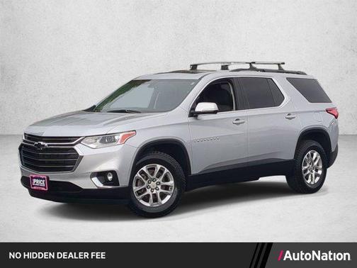 Silver Ice Metallic 2020 Chevrolet Traverse LT Cloth
