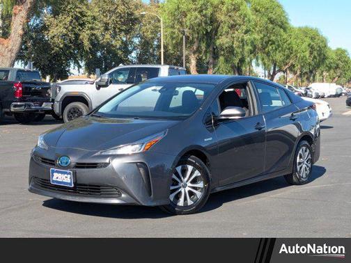 2019 Toyota Prius LE
