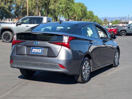 2019 Toyota Prius LE