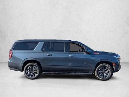 Shadow Gray Metallic 2021 Chevrolet Suburban 4WD Z71