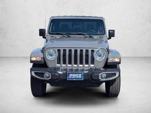 Sting-Gray Clearcoat 2021 Jeep Gladiator Overland