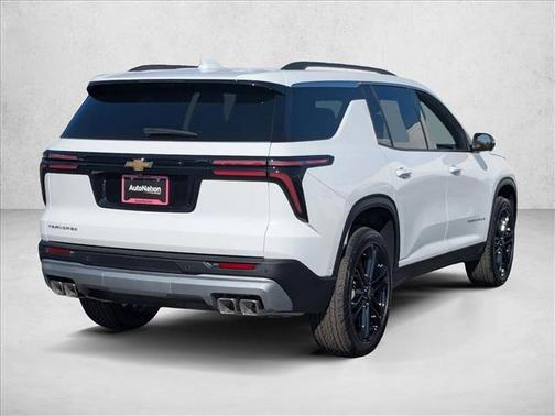 Summit White 2026 Chevrolet Traverse LT