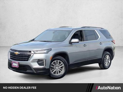 Sterling Gray Metallic 2023 Chevrolet Traverse LT Cloth