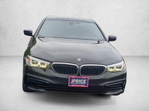 Black Sapphire Metallic 2019 BMW 530e iPerformance