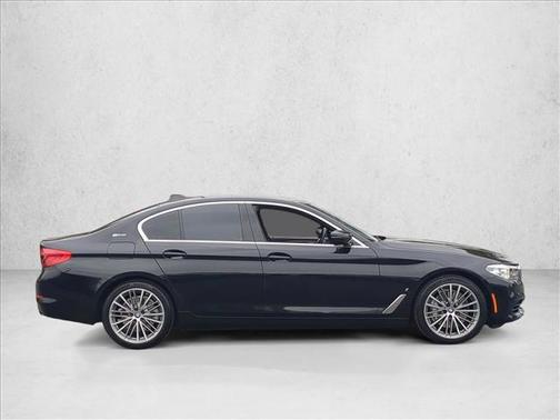 Black Sapphire Metallic 2019 BMW 530e iPerformance