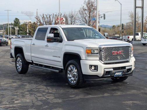 2016 GMC Sierra 2500 Denali