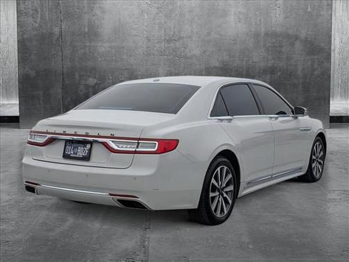 2017 Lincoln Continental Premiere