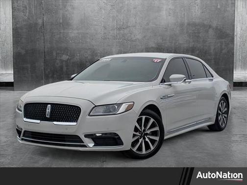 2017 Lincoln Continental Premiere