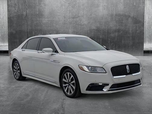 2017 Lincoln Continental Premiere