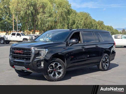 2022 GMC Yukon XL 4WD AT4