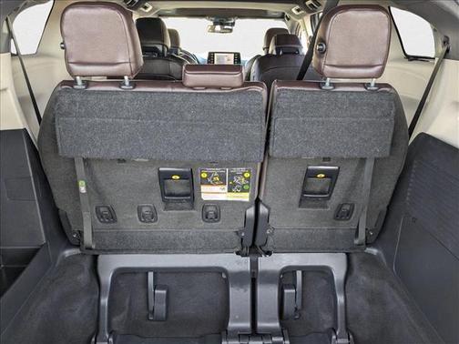 2023 Toyota Sienna Platinum 7 Passenger