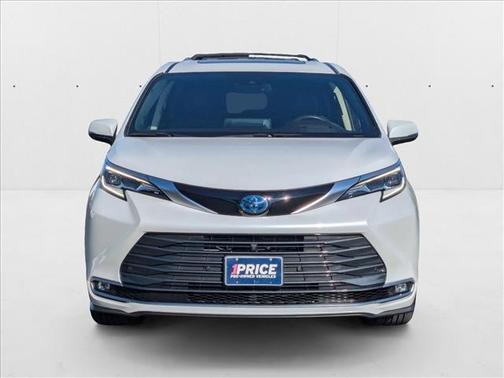 2023 Toyota Sienna Platinum 7 Passenger