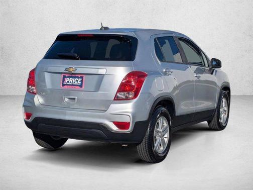 Silver Ice Metallic 2020 Chevrolet Trax LS