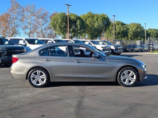 2018 BMW 330 330i