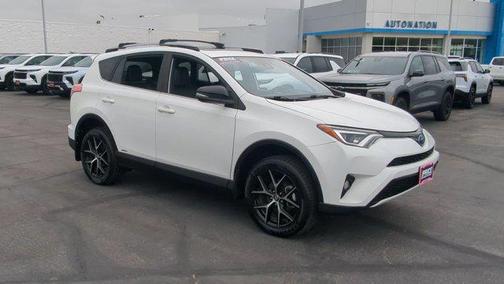 Super White 2018 Toyota RAV4 Hybrid SE