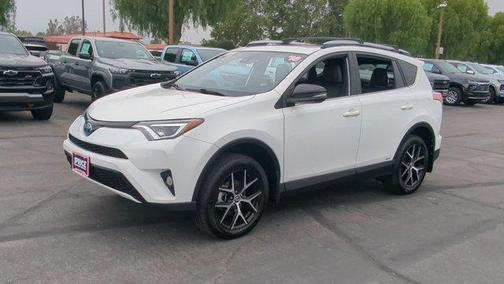 Super White 2018 Toyota RAV4 Hybrid SE