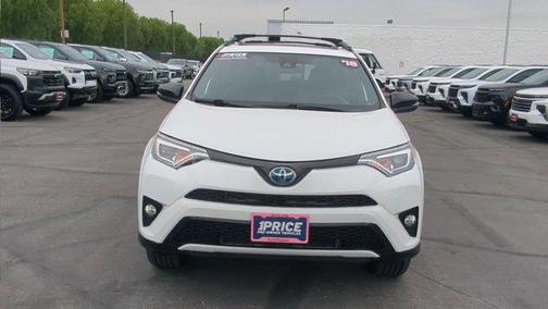 Super White 2018 Toyota RAV4 Hybrid SE