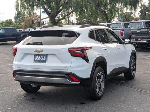 2024 Chevrolet Trax LT