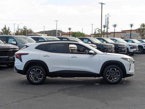 2024 Chevrolet Trax LT