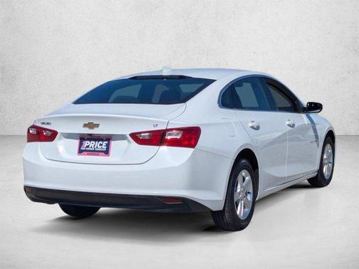 Summit White 2023 Chevrolet Malibu FWD 1LT