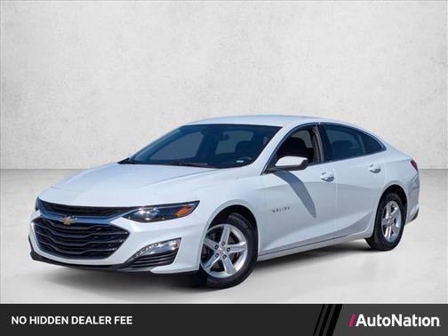 Summit White 2023 Chevrolet Malibu FWD 1LT
