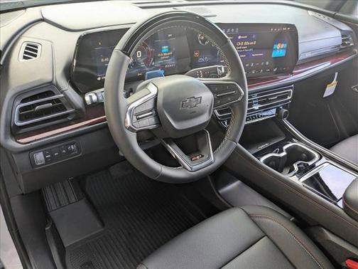 Sandstone Gray 2026 Chevrolet Traverse AWD Z71