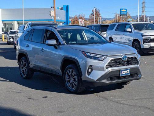 2022 Toyota RAV4 Hybrid XLE Premium