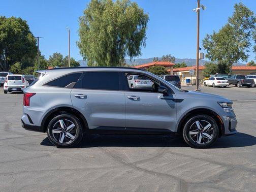 2022 Kia Sorento S