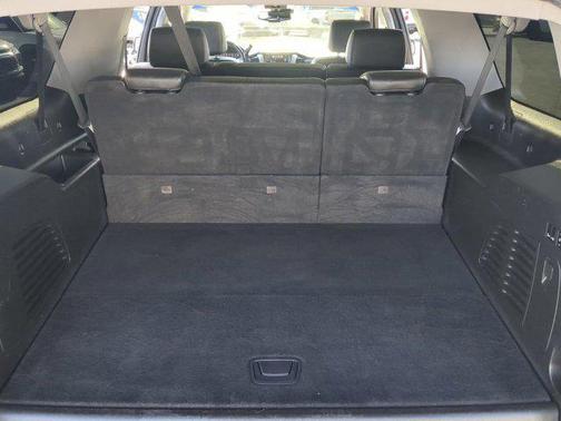 Quicksilver Metallic 2018 GMC Yukon XL SLT