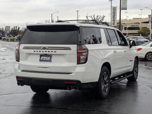 2022 Chevrolet Suburban 4WD Z71