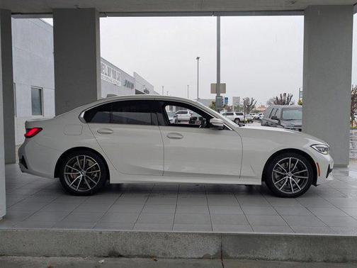 2021 BMW 330 330i