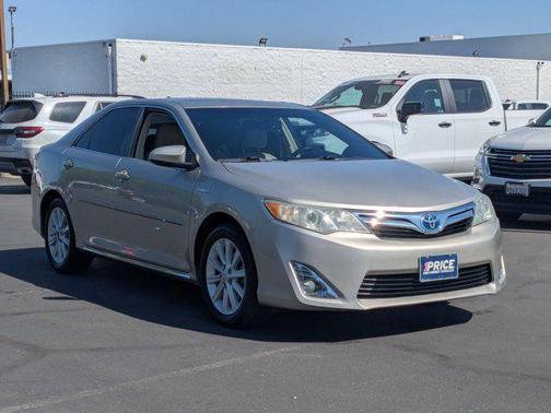 2014 Toyota Camry Hybrid XLE