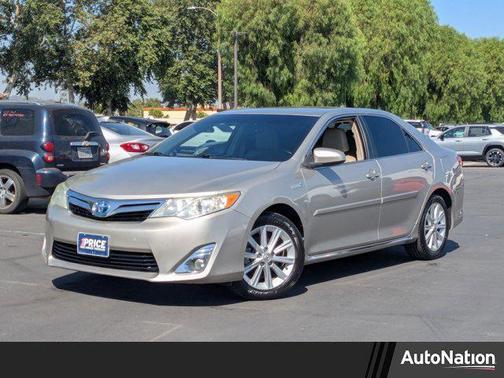 2014 Toyota Camry Hybrid XLE