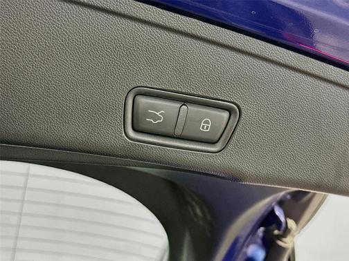 Blu Intenso Metallic 2024 Maserati Grecale GT