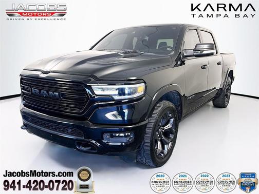 Diamond Black Crystal Pearlcoat 2021 RAM 1500 Limited