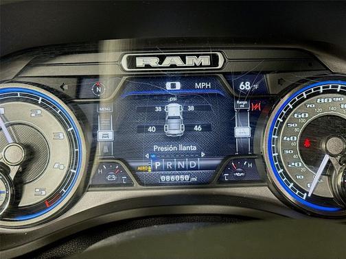 Diamond Black Crystal Pearlcoat 2021 RAM 1500 Limited