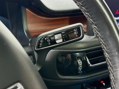Asher Gray Metallic Clearcoat 2023 Lincoln Aviator Reserve AWD
